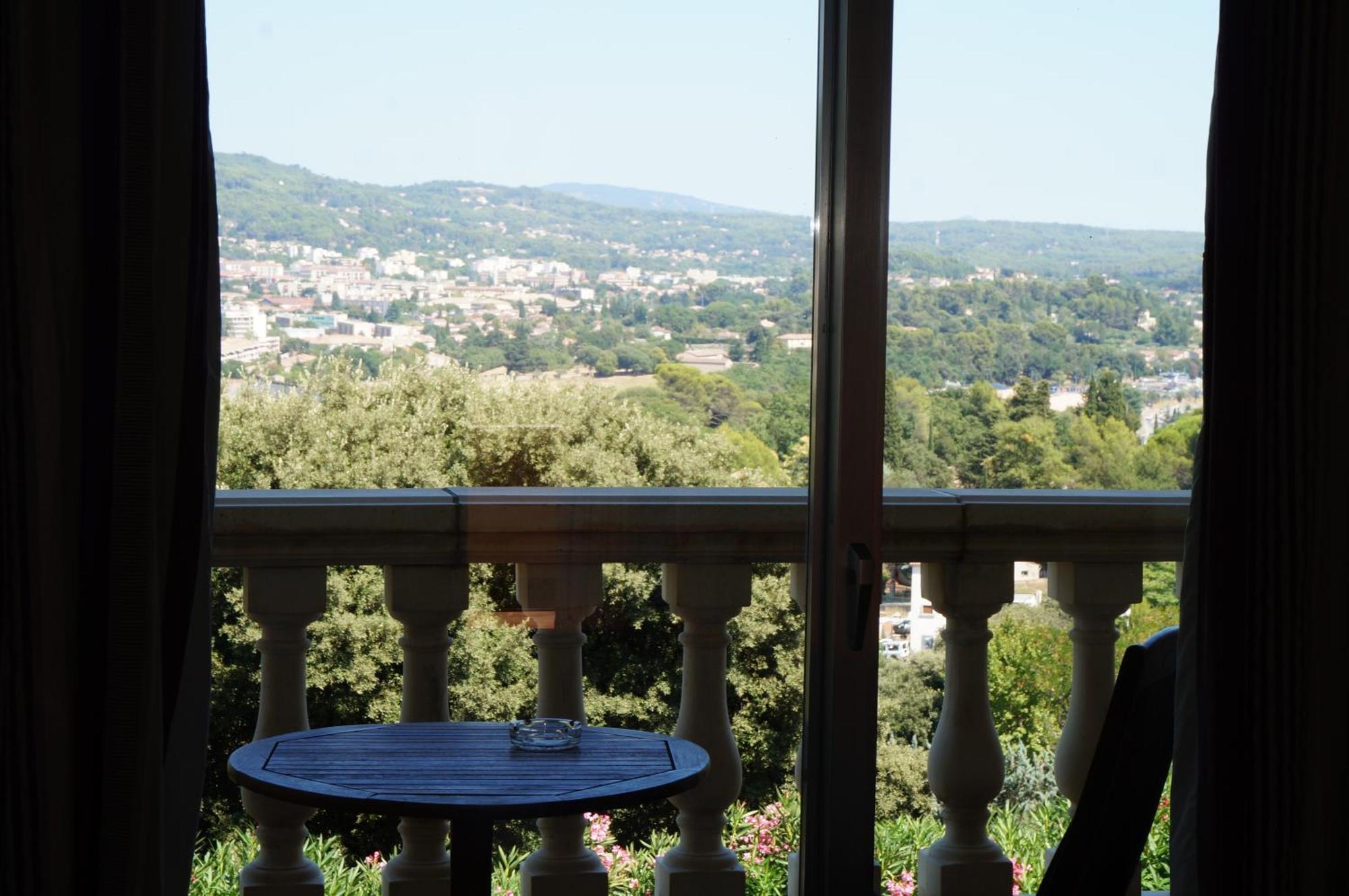 Logis Hotel Le Col De L'Ange Драгиньян Номер фото