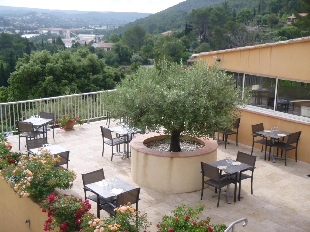 Logis Hotel Le Col De L'Ange Драгиньян Экстерьер фото